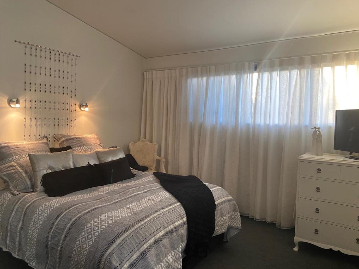 Maison Blue - Chic Inner City Townhouse Napier Eksteriør bilde